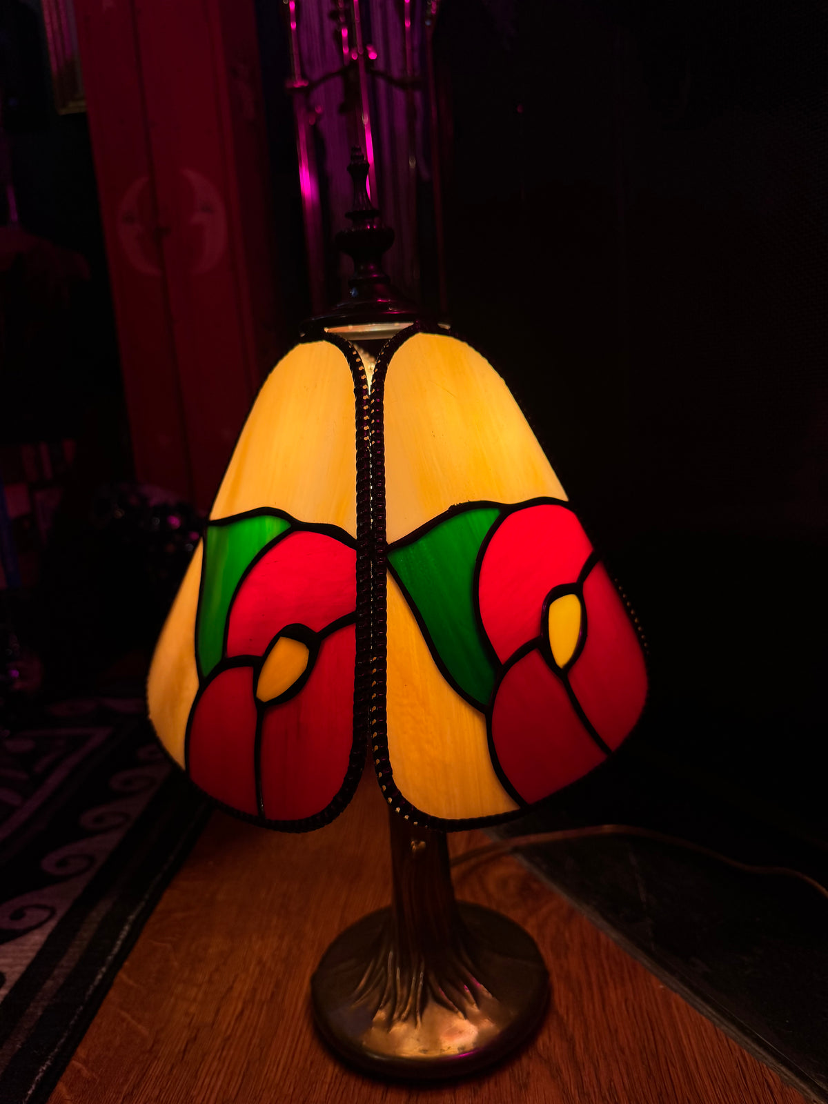 Vintage Tiffany Lamp, Red Poppy Floral Design