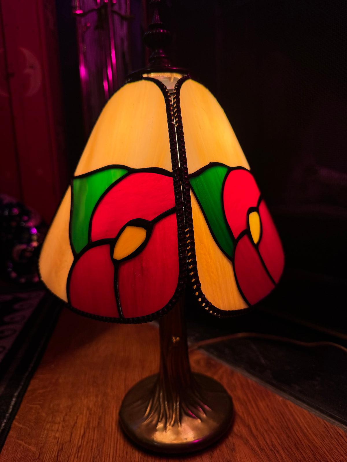Vintage Tiffany Lamp, Red Poppy Floral Design